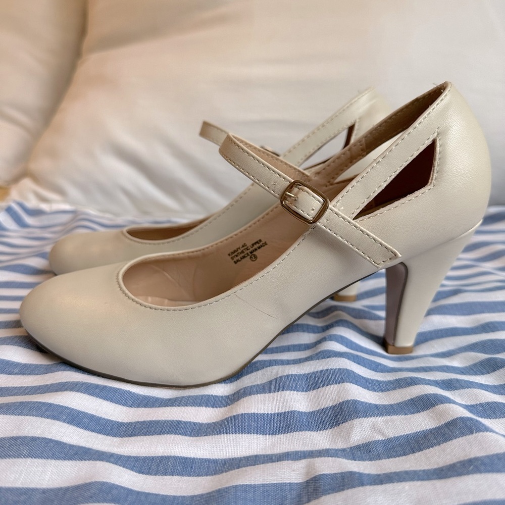 Chase & Chloe 7.5 Mary Jane Heels